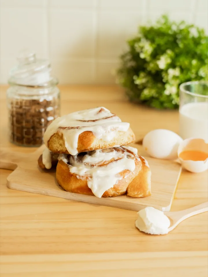 Cinnamon Billy Bun glassato